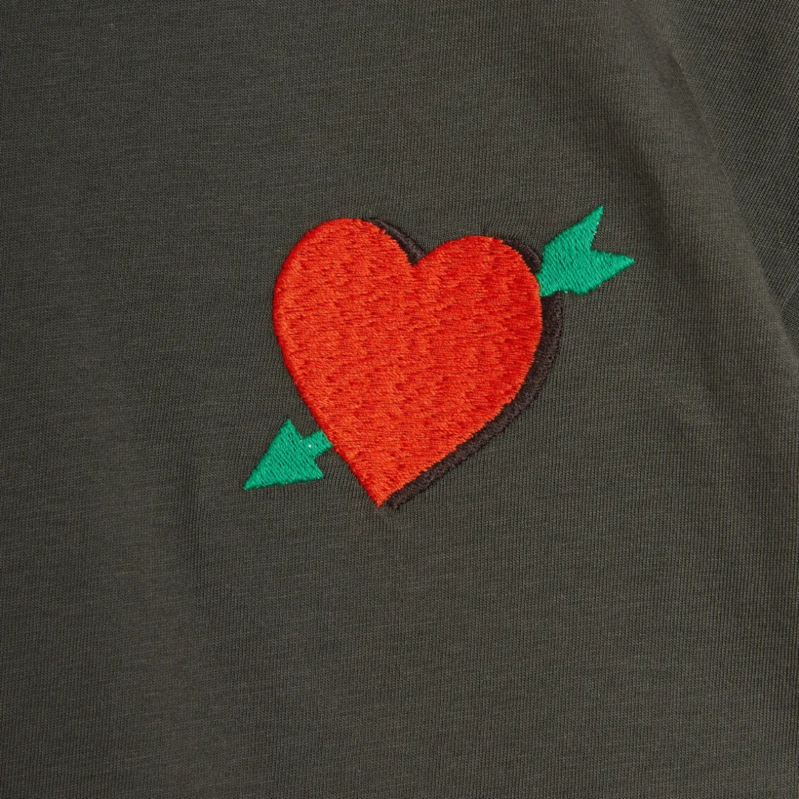 Arrowed Hearts T Shirt in Black by Mini Rodini