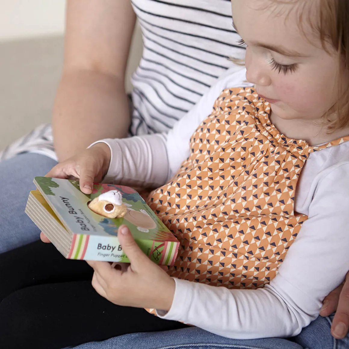 Baby Bunny: Finger Puppet Book by Yu-Hsuan Huang