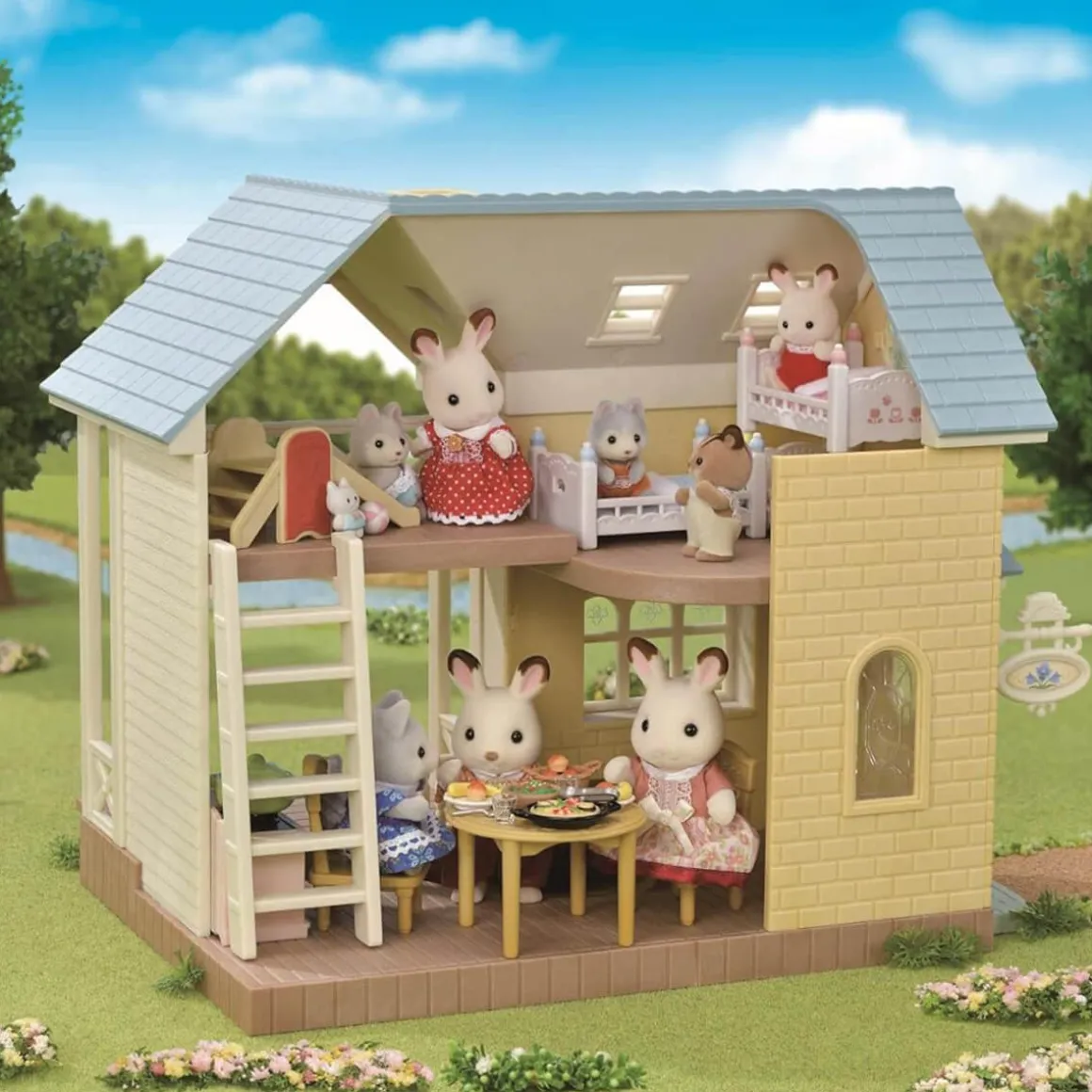 Bluebell Cottage Gift Set by Sylvanian Families