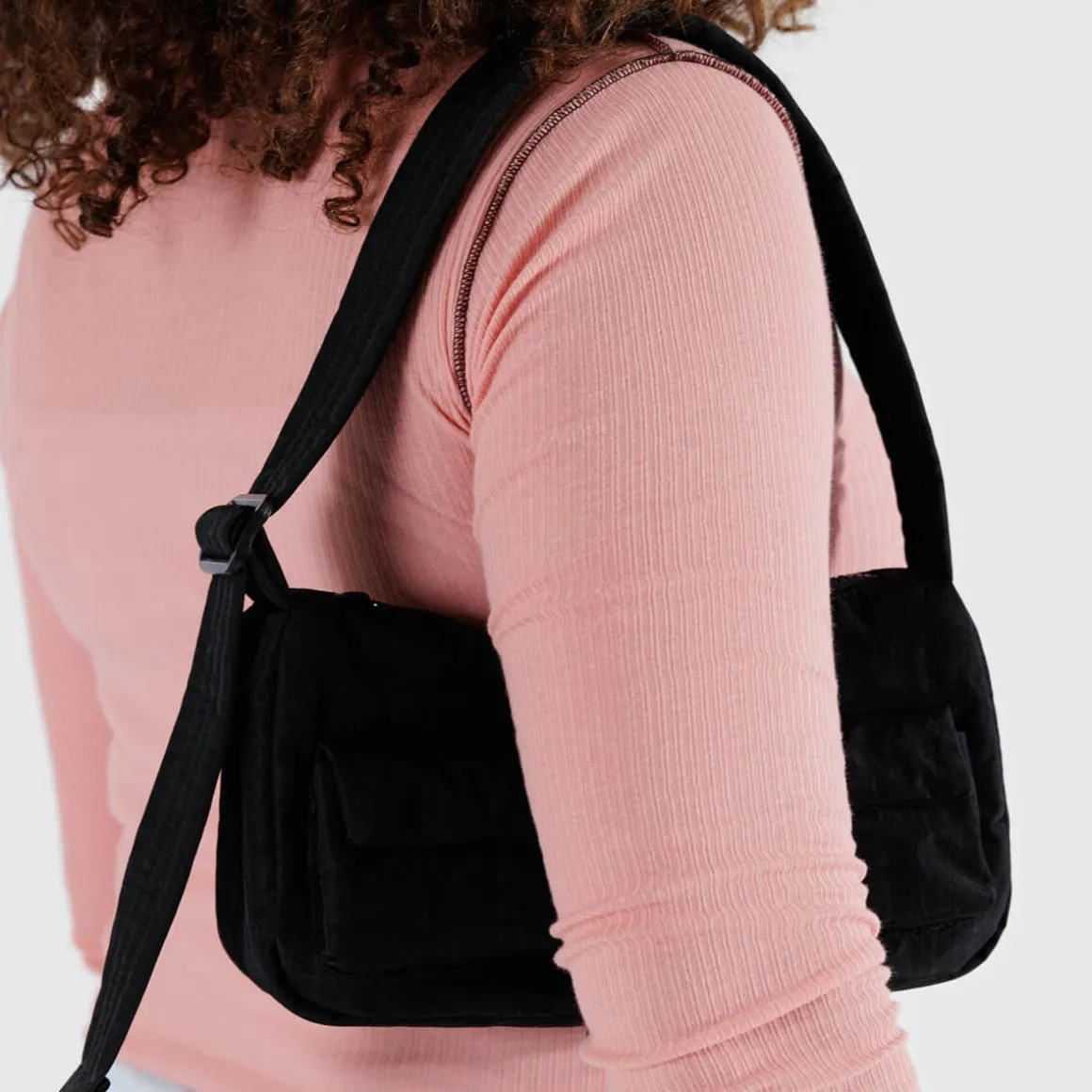 Cargo Shoulder Bag in Black by Baggu
