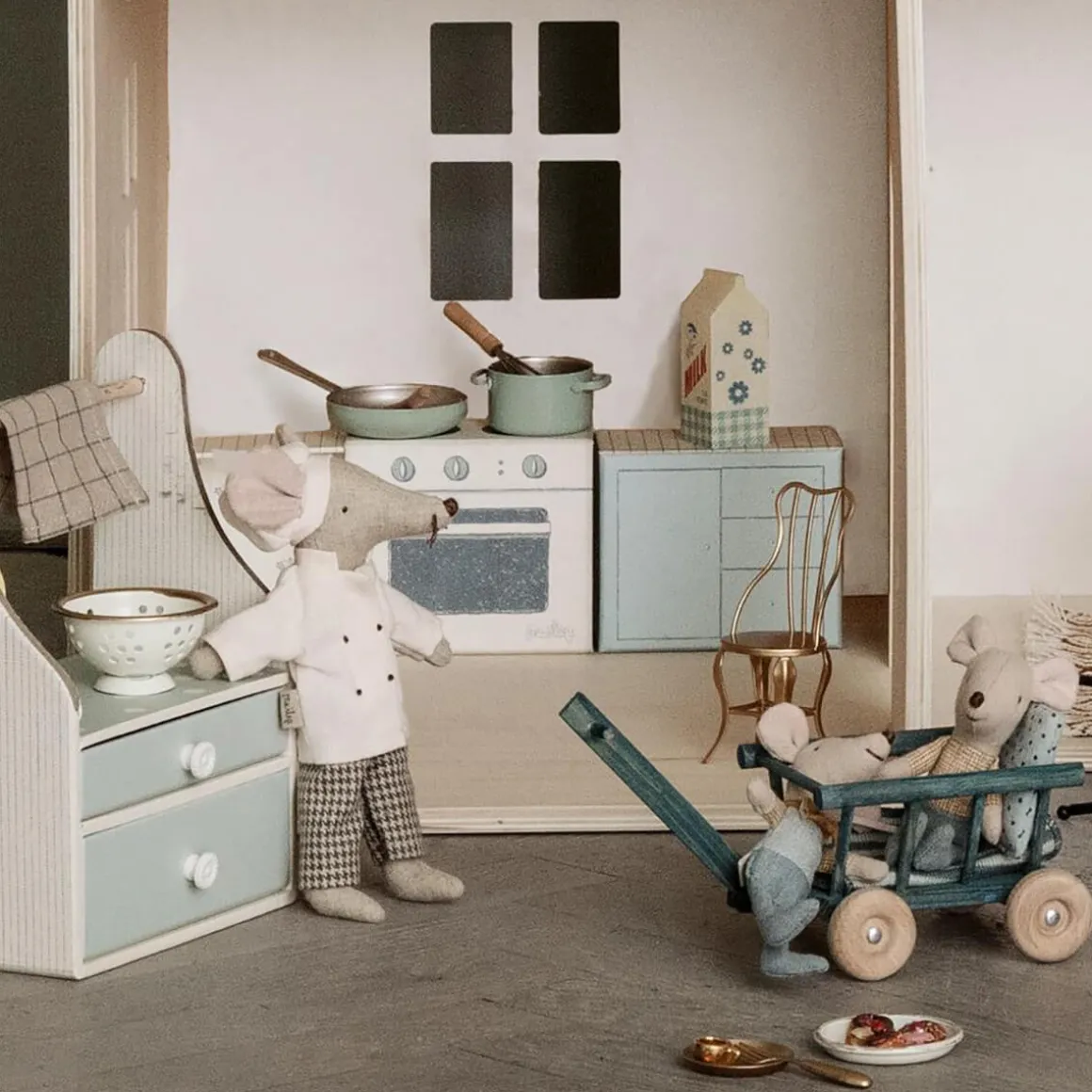 Chef Outfit For Dad Mouse by Maileg