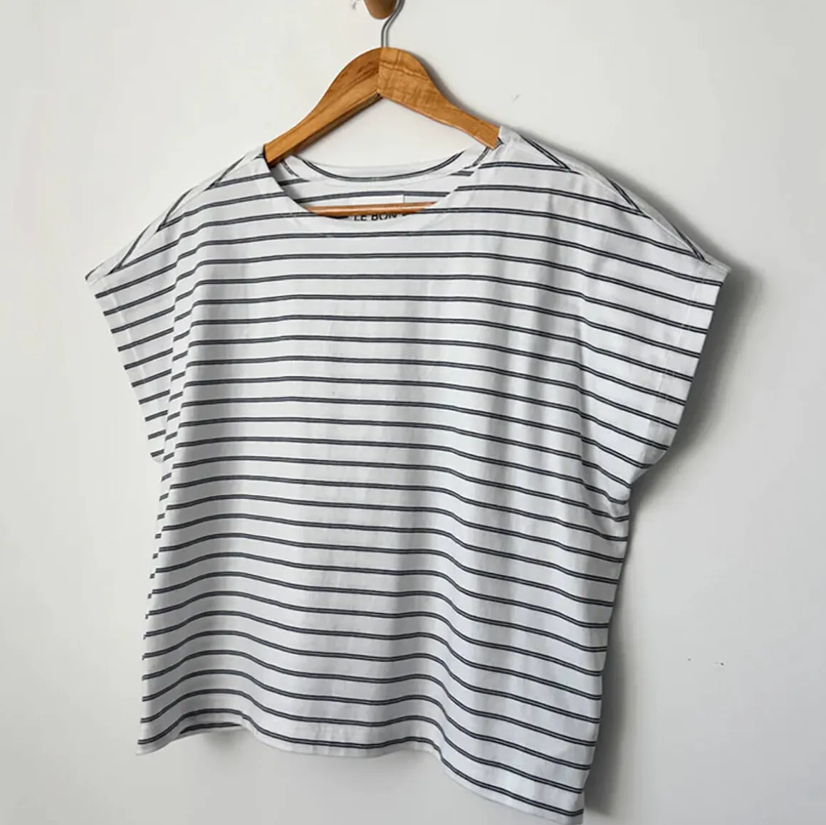 Cherie Tee in White / Navy by Le Bon Shoppe
