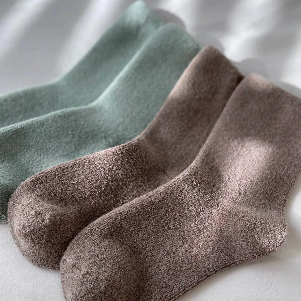 Cloud Adult Socks in Frappe by Le Bon Shoppe