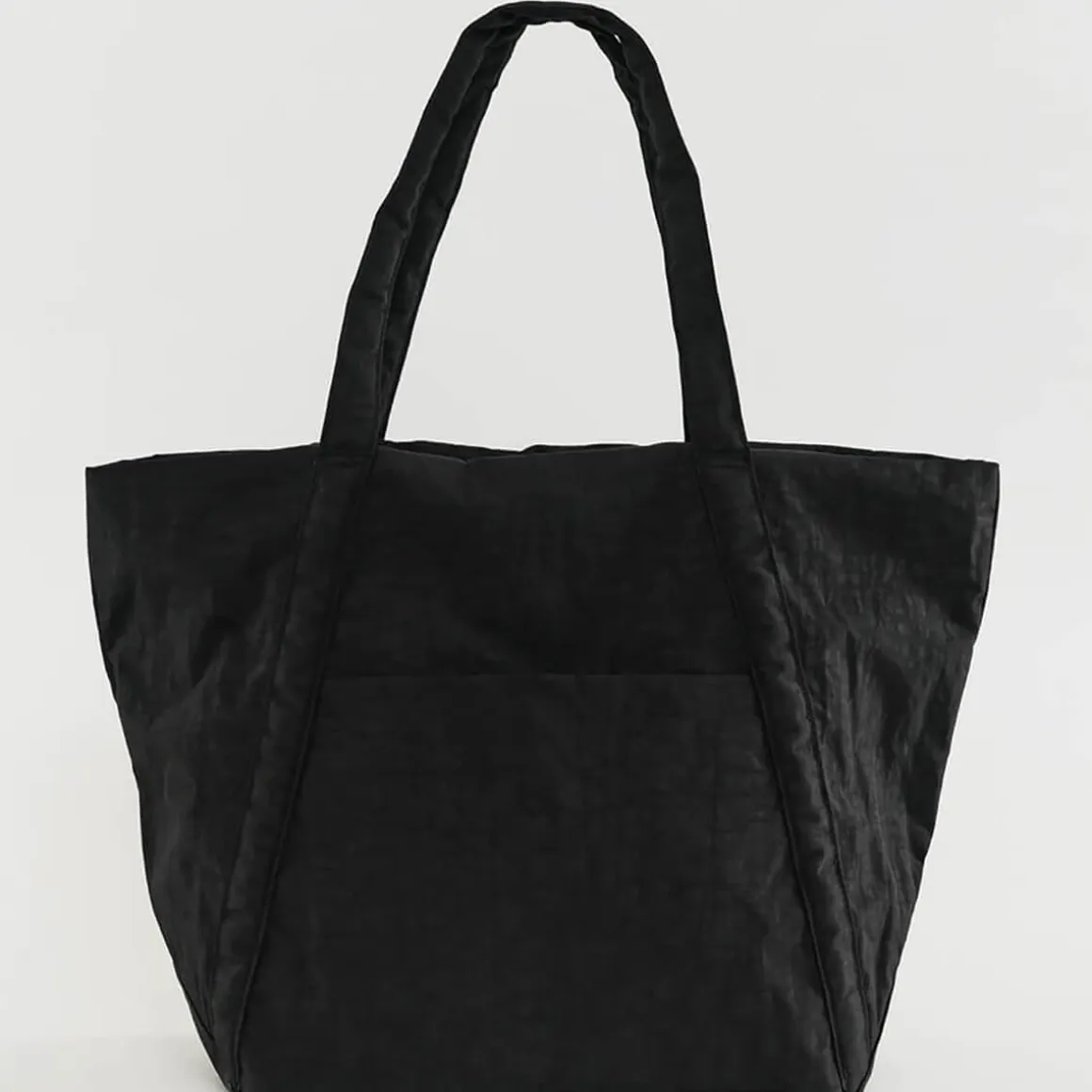 Cloud Bag in Black by Baggu