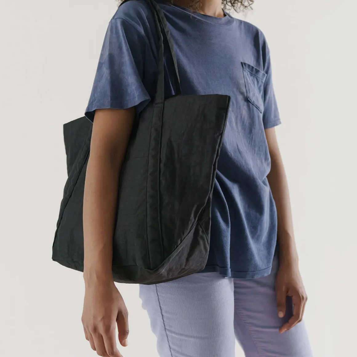 Cloud Bag in Black by Baggu