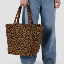 Cloud Bag in Leopard by Baggu