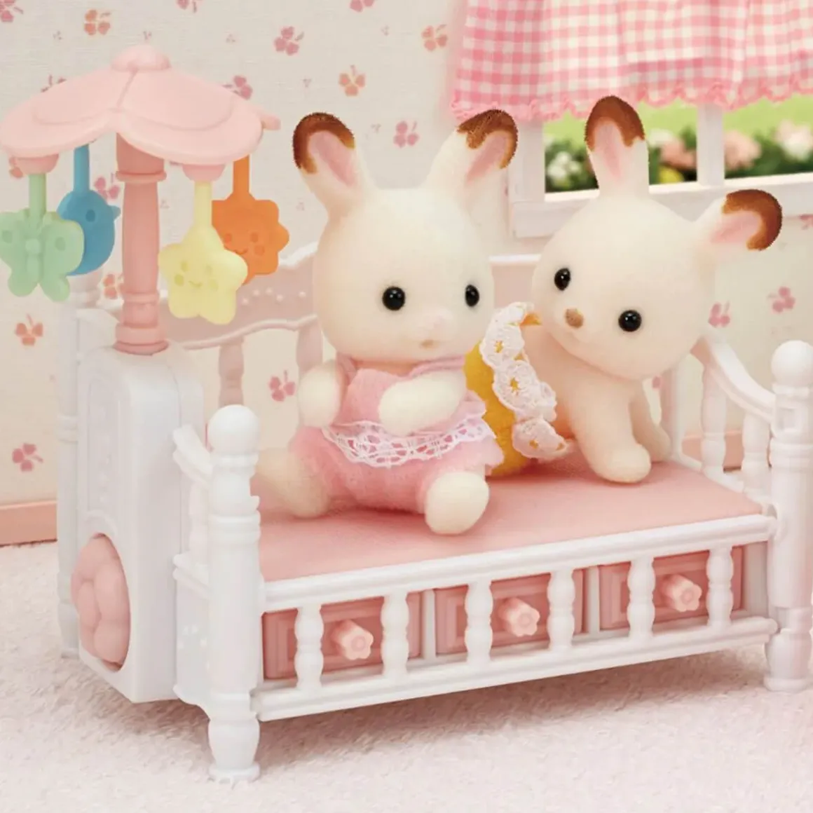 Crib with Mobile by Sylvanian Families