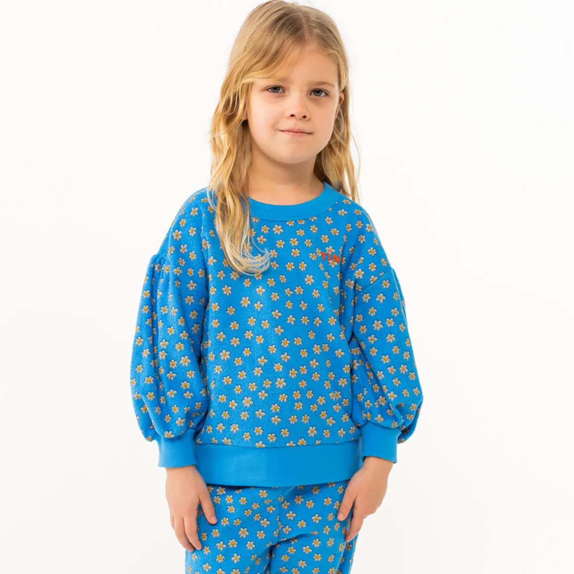 Daisies Sweatshirt in Blue by Tinycottons