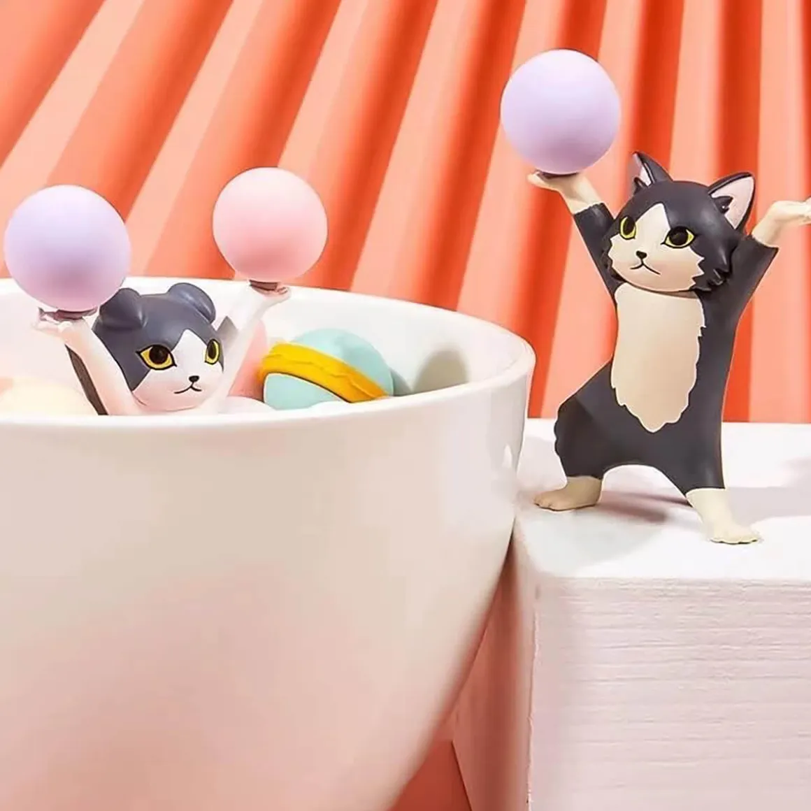 Dancing Cat Pen Holder by Yell Japan