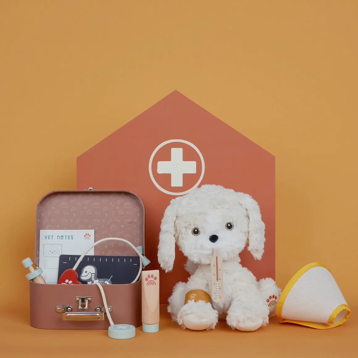 Dinkum Dogs Vet Set in Clay by Olli Ella