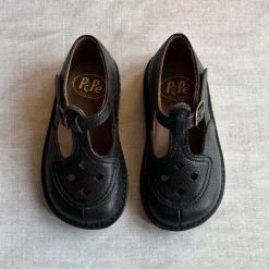 Ezra Cut Out Sandals in Nero by PèPè
