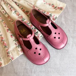 Ezra Cut Out Sandals in Peony by PèPè