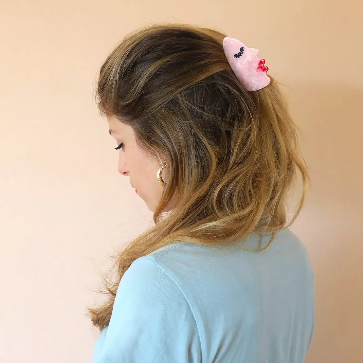 Face Hair Claw in White by Coucou Suzette