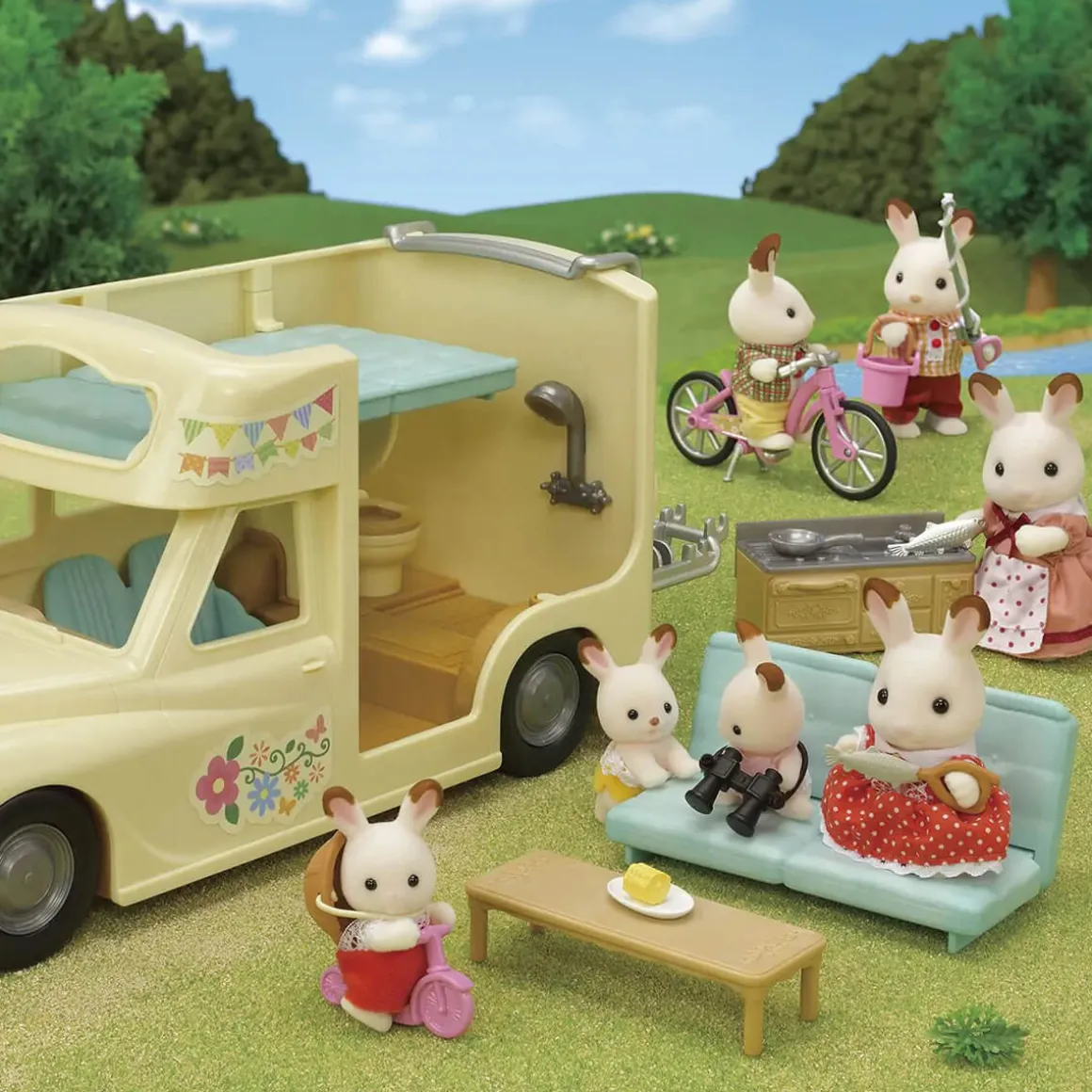 Family Campervan by Sylvanian Families