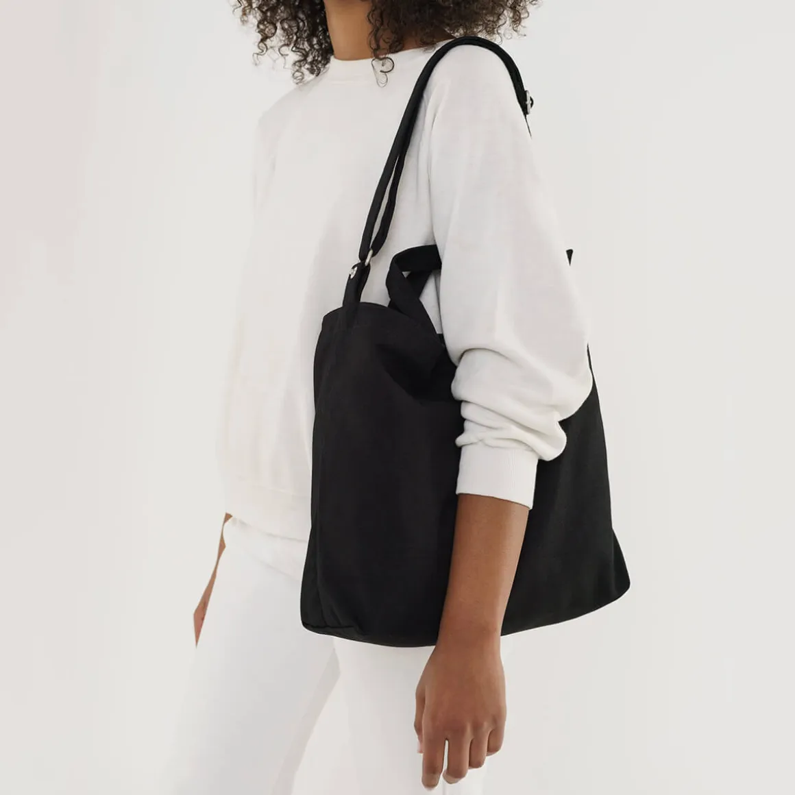 Horizontal Zip Duck Bag in Black by Baggu