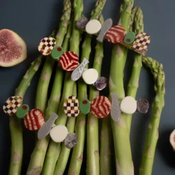 Hors D'Oeuvre Clip by Winona Irene