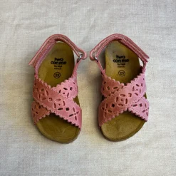 Ida Cut Out Sandals in Rosa Pink by PèPè