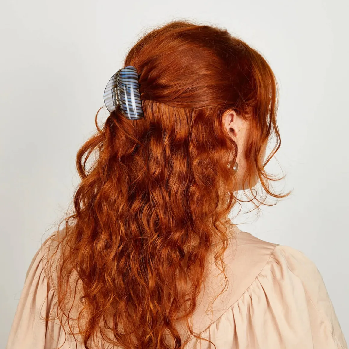 Juno Hair Claw in Shadow by Chunks