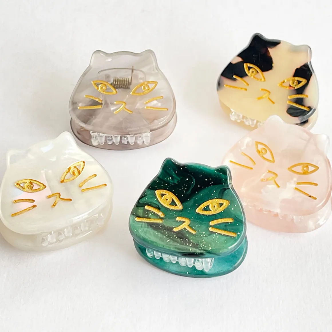 Kitty Mini Hair Claw in Various Colours by Hello Sakura