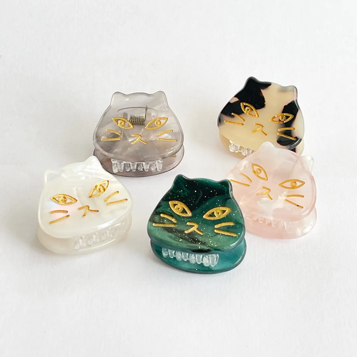 Kitty Mini Hair Claw in Various Colours by Hello Sakura