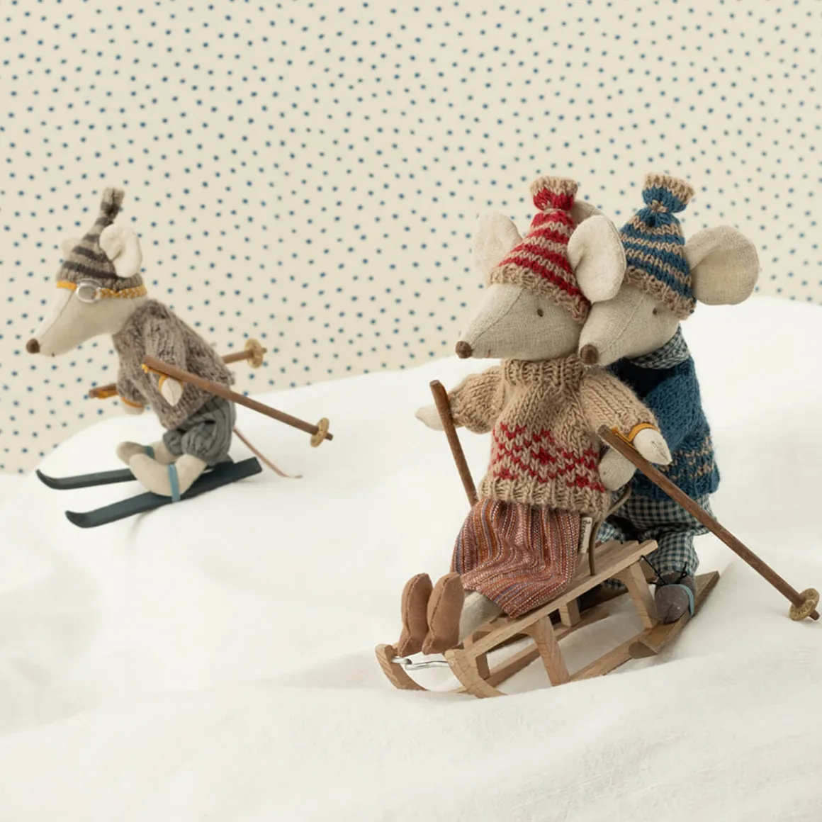 Knitted Sweater And Hat for Mum Mouse by Maileg