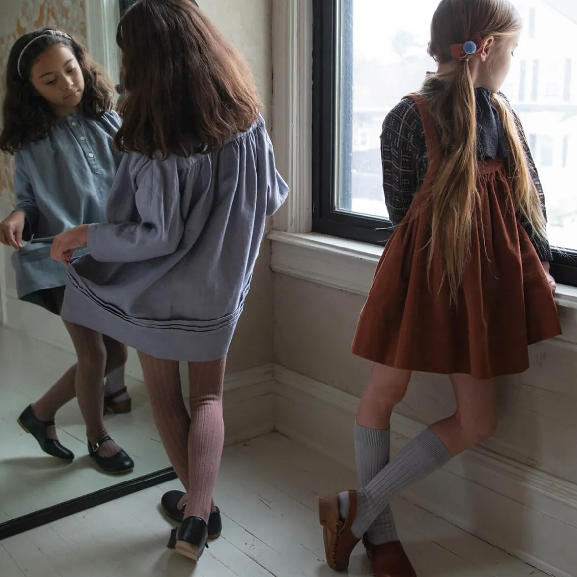 La Haute Ribbed Knee High Socks in Jour de Pluie by Collegien