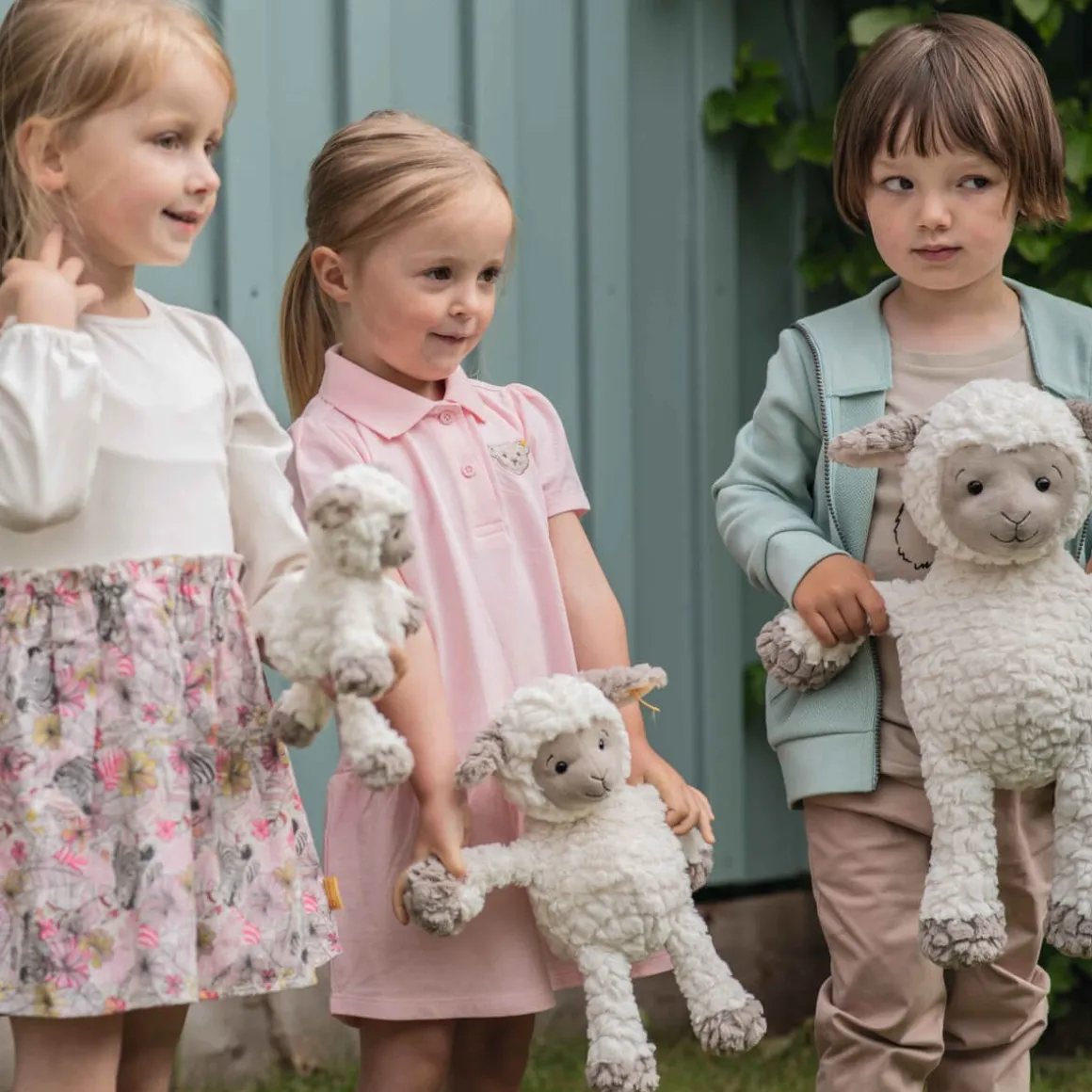 Lita Lamb (45cm) by Steiff
