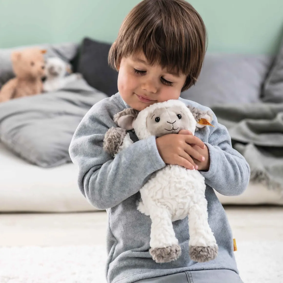 Lita Lamb (30cm) by Steiff