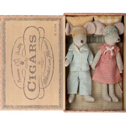 Mum And Dad Mice in a Cigar Box (Checked Clothes) by Maileg