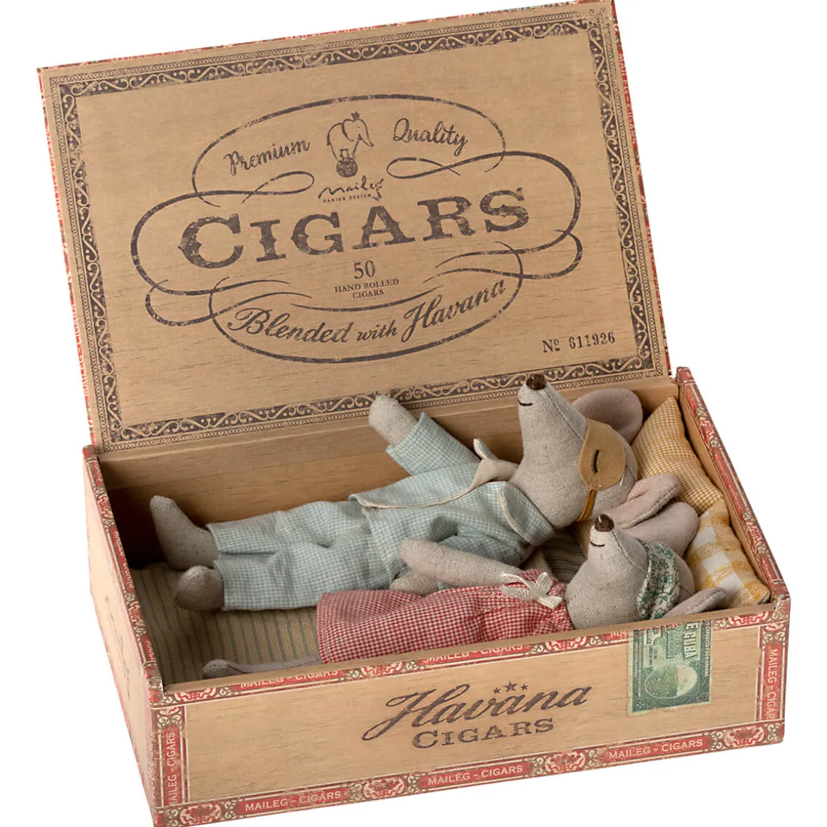 Mum And Dad Mice in a Cigar Box (Checked Clothes) by Maileg