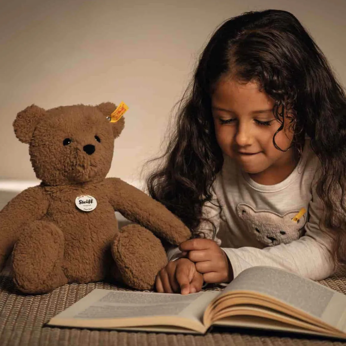 Papa Bear (36cm) in Brown by Steiff
