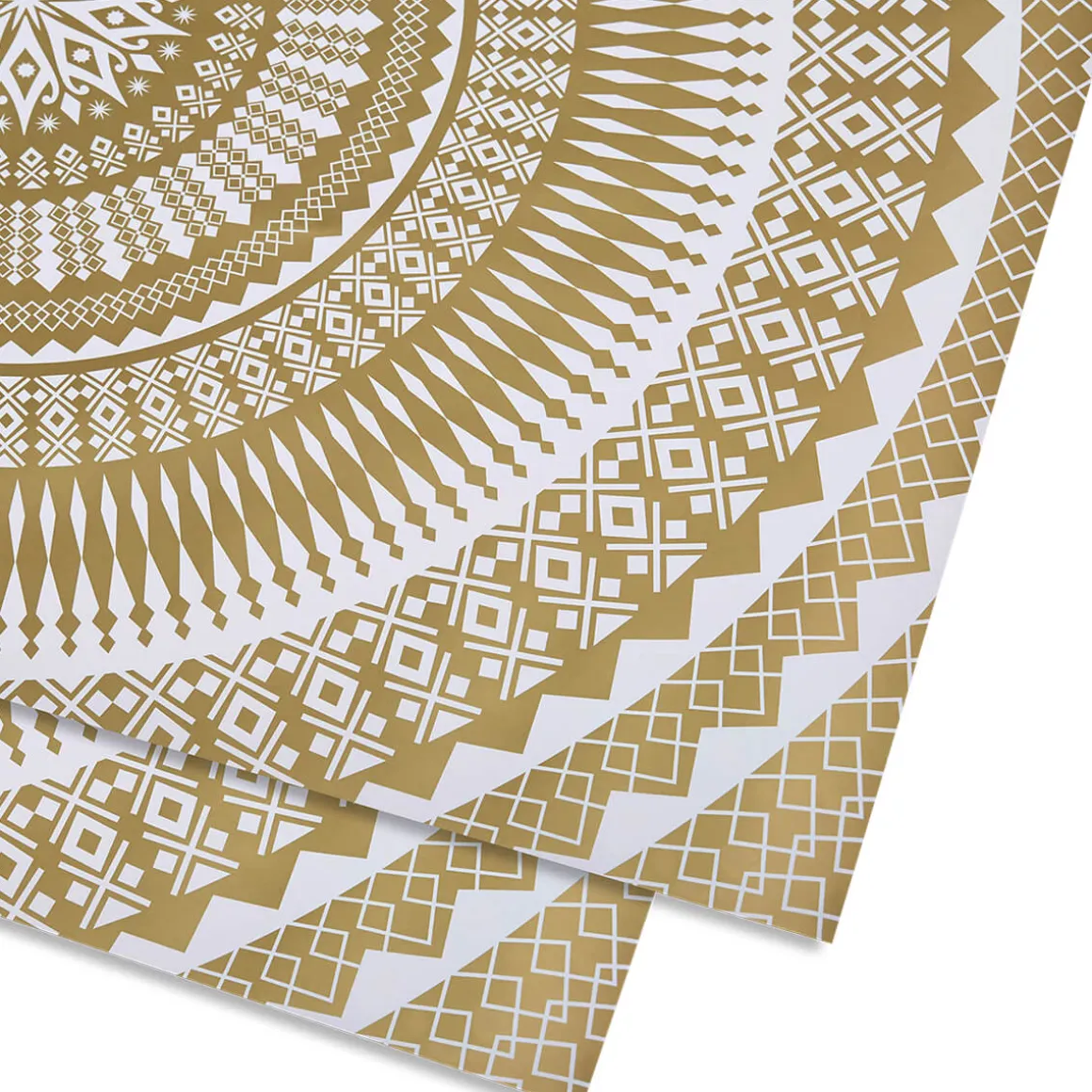 Pudding Plate Gift Wrap by Hanna Werning for Lagom Design