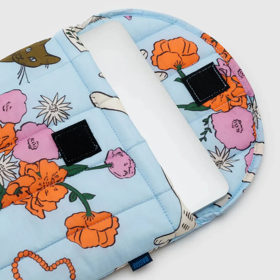 Puffy Laptop Sleeve 13" / 14" in Table Cats by Baggu