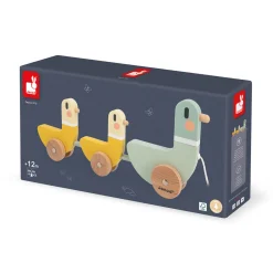 Pull Along Ducks by Janod