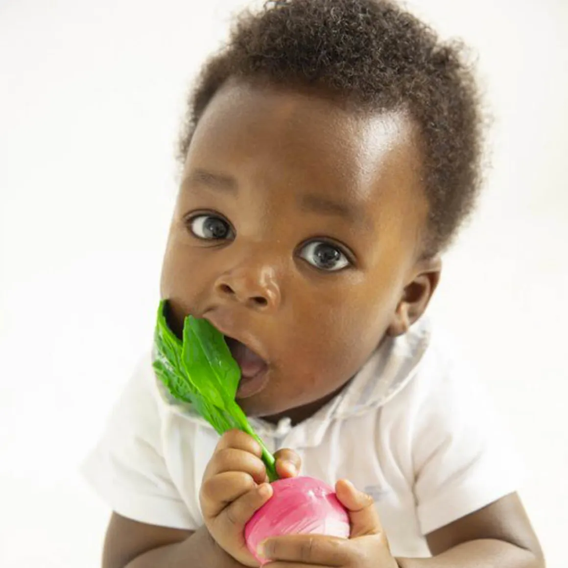 Ramona Radish Teether by Oli & Carol