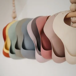Silicone Baby Bib in Blush by Mushie