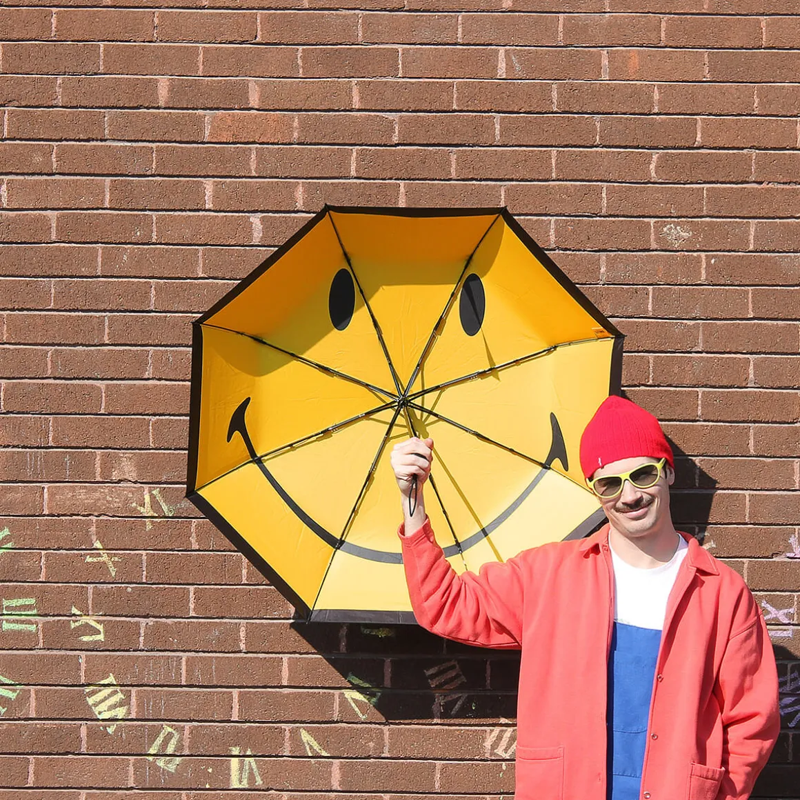 Smiley Umbrella by Suck UK