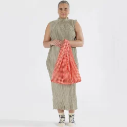 Standard Bag in Red Gingham by Baggu
