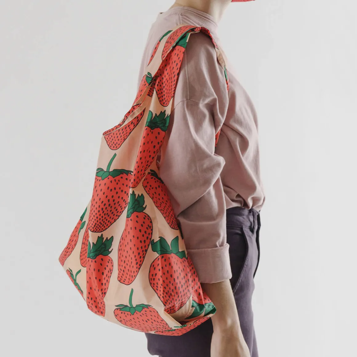 Standard Bag in Strawberry by Baggu