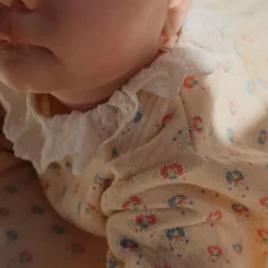 Sui Onesie in Pipa Petite by Konges Slojd