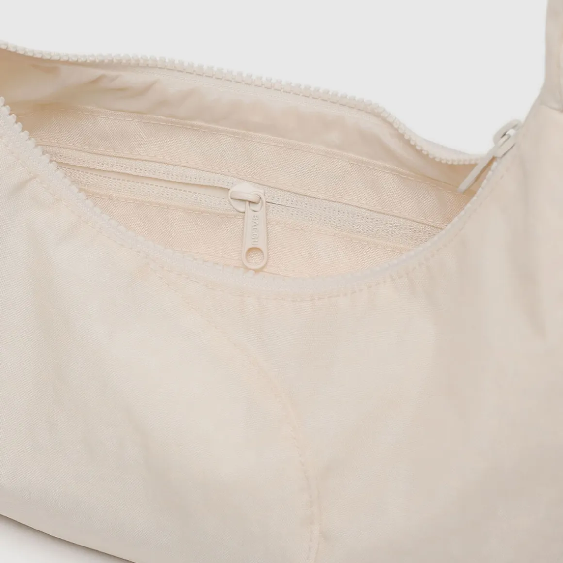 Swan Bag in White by Baggu