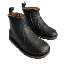 Tate Sheepskin Lined Ankle Boots in Black by PèPè