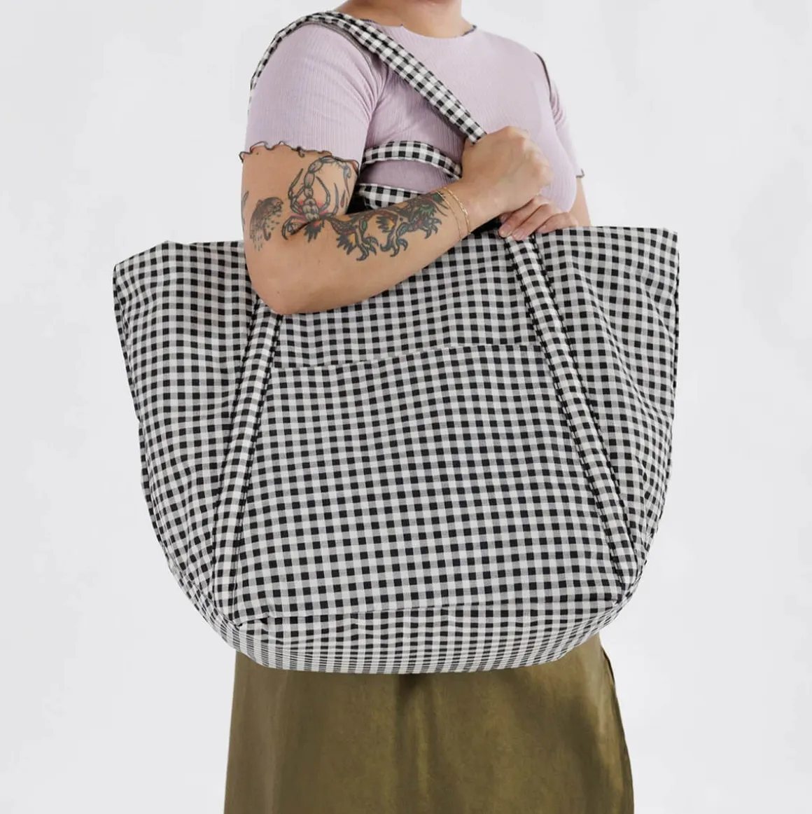 Travel Cloud Bag in Black And White Gingham by Baggu