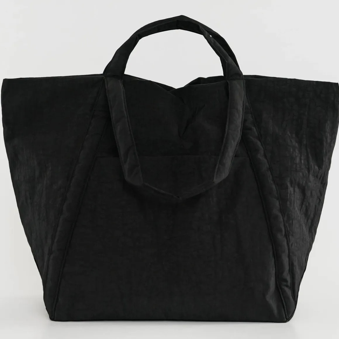Travel Cloud Bag in Black by Baggu