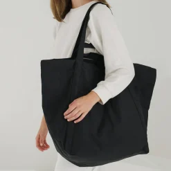 Travel Cloud Bag in Black by Baggu