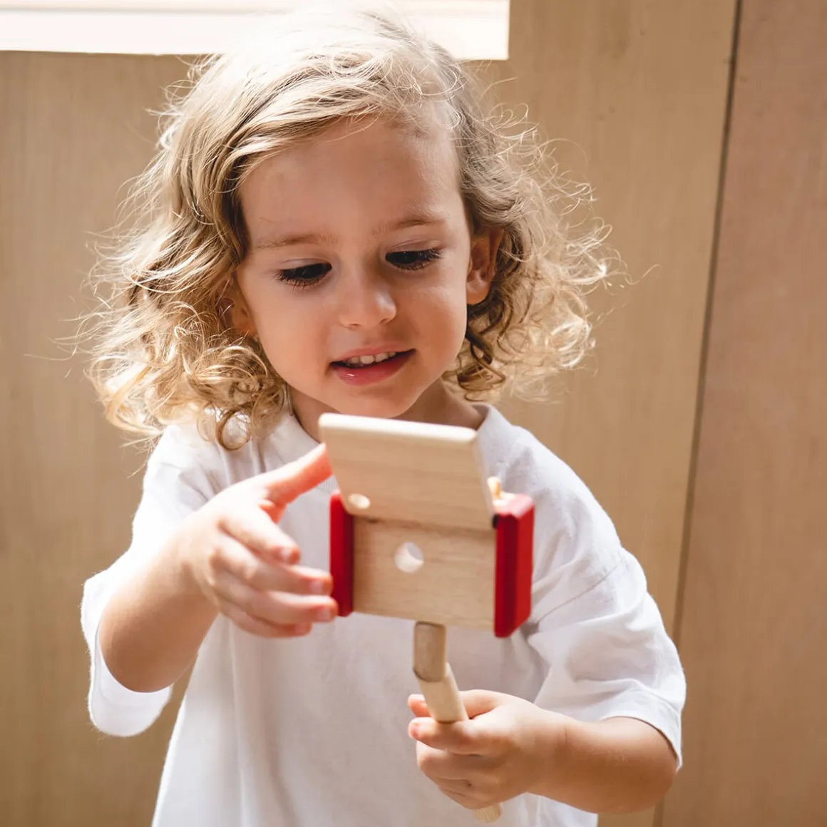 Vlogger Kit by PlanToys