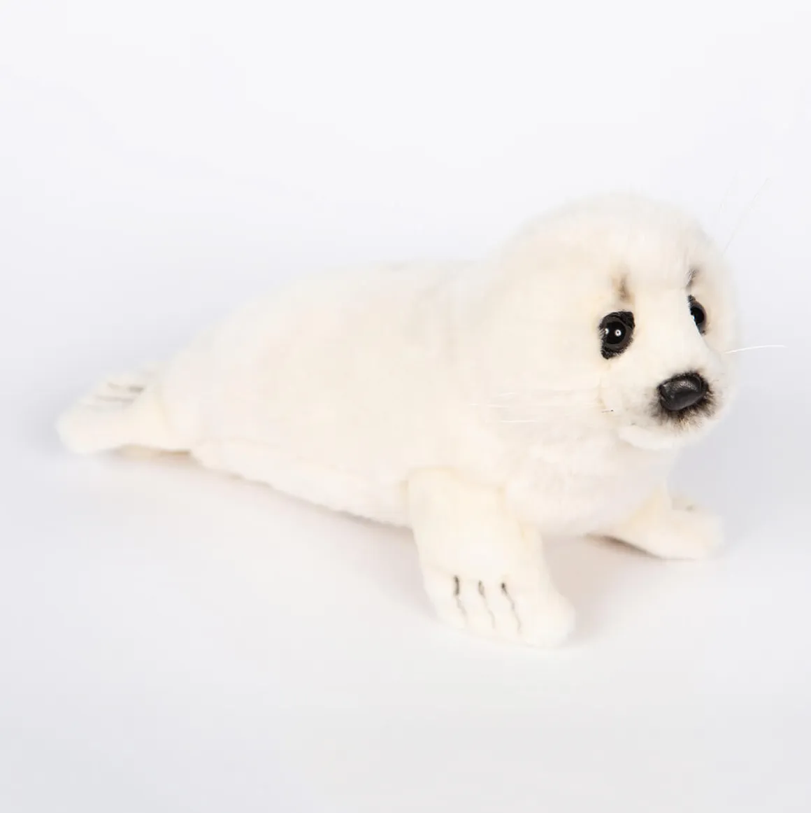 White Seal (28cm) by Hansa