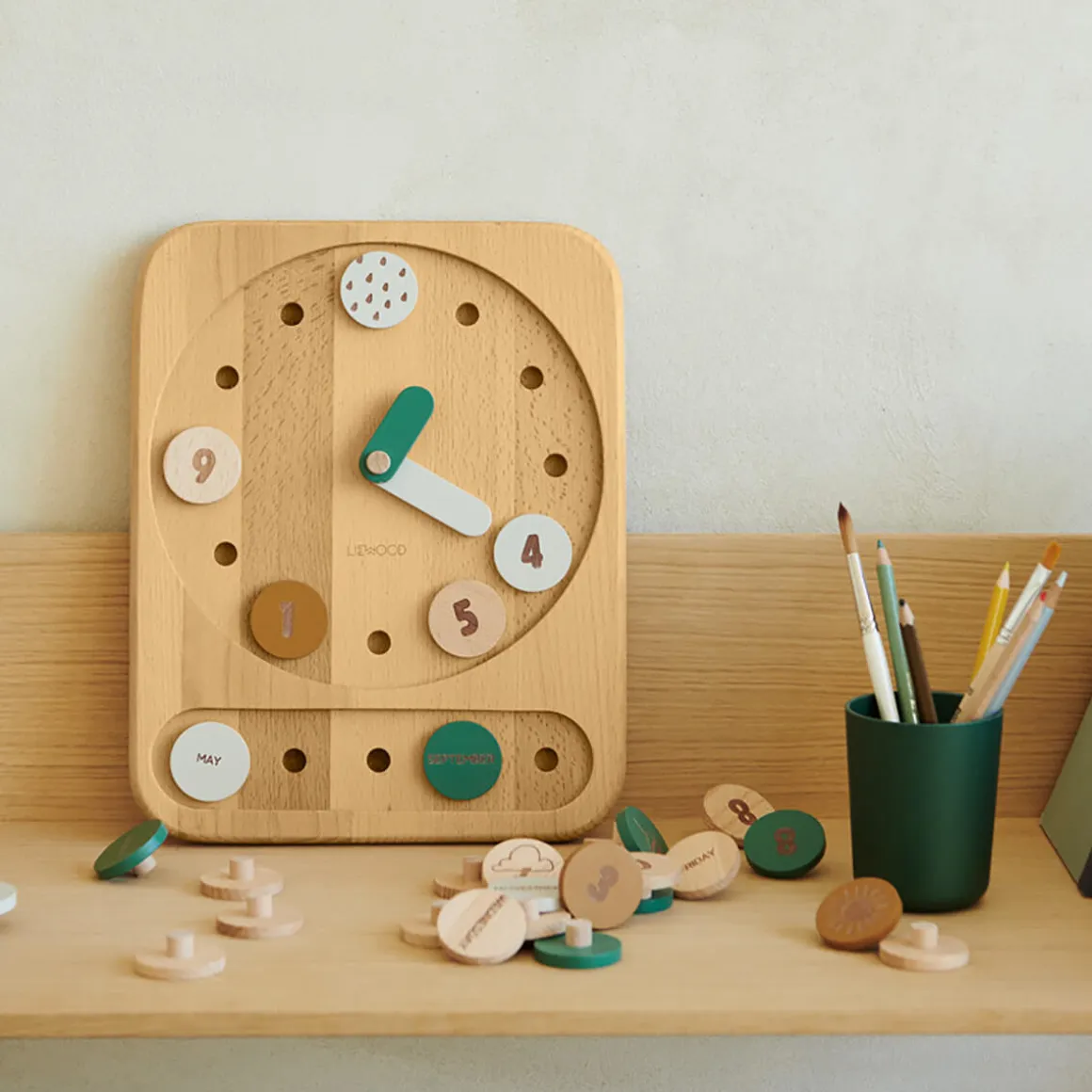 Yelena Toy Clock in Hunter Green by Liewood